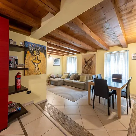 Alpine Apartment Aosta Buitenkant foto