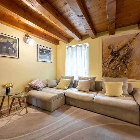 Alpine Apartment Aosta Buitenkant foto